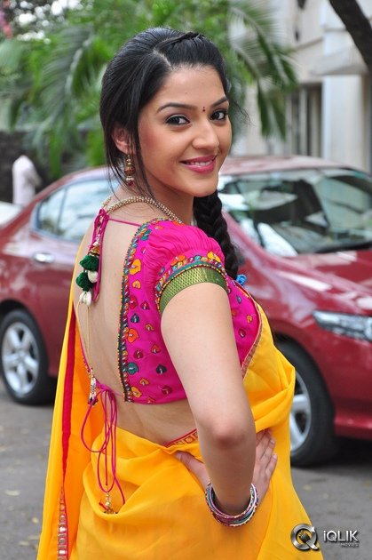 Mehreen-at-Krishna-Gadi-Veera-Prema-Gaadha-Movie-Press-Meet